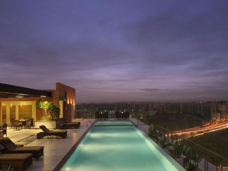 Doubletree Suites By Hilton Bengaluru Outer Ring Road Eksteriør billede
