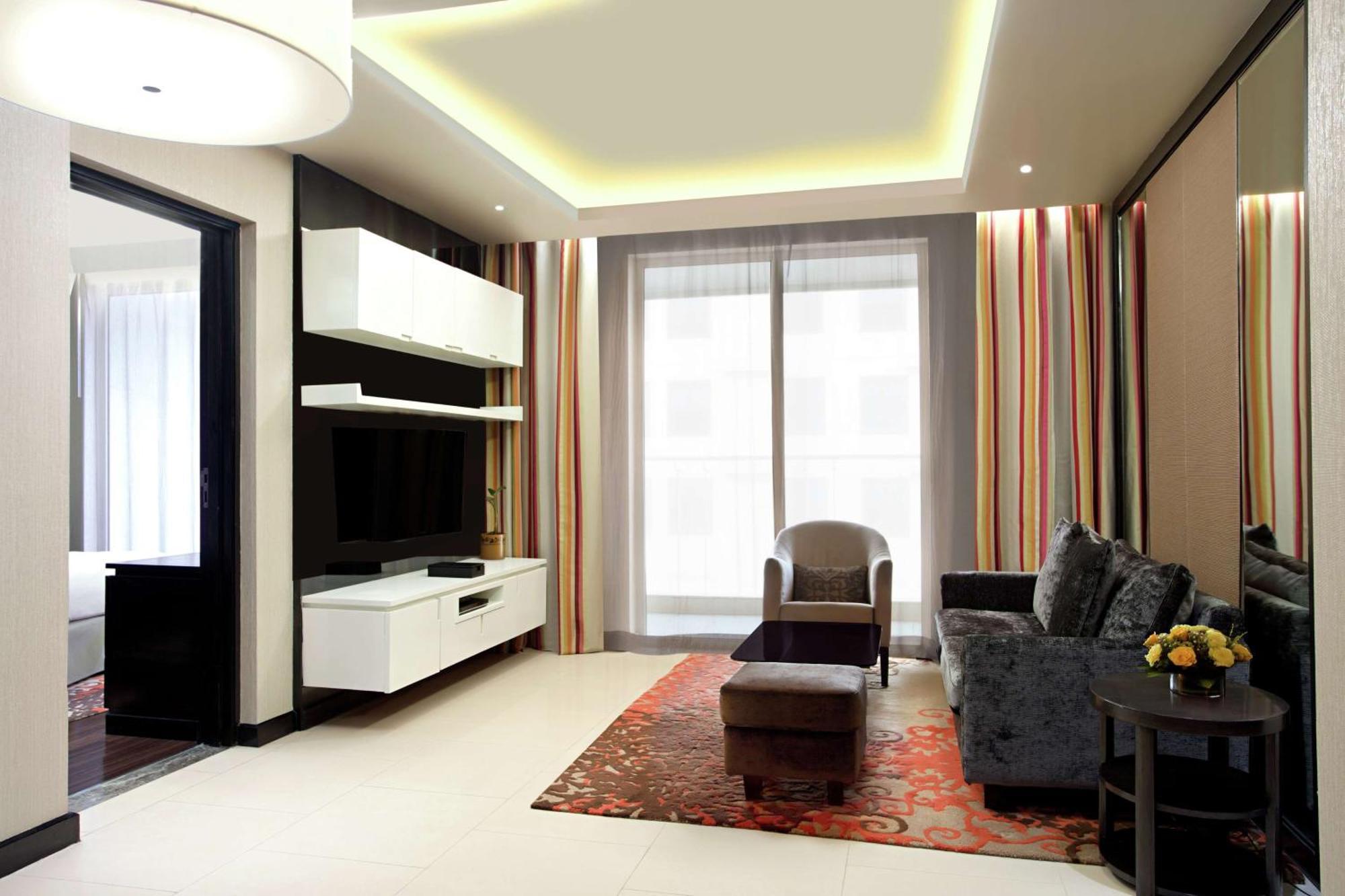 Doubletree Suites By Hilton Bengaluru Outer Ring Road Eksteriør billede